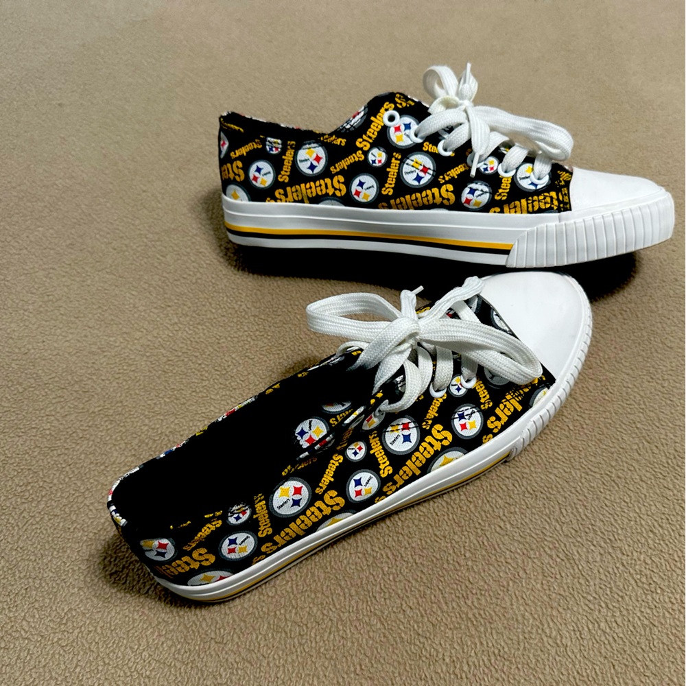 Women's Pittsburgh Steelers Repeat Print Low Top Sneakers Size10